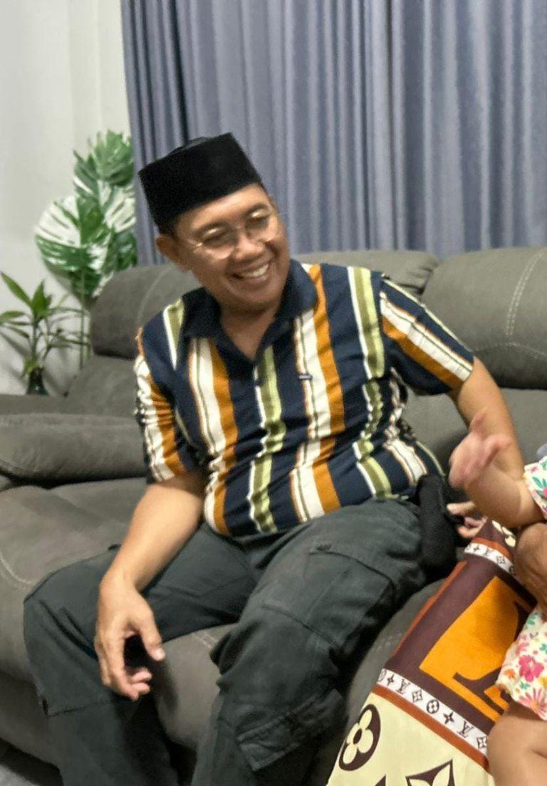 DARI LOPER KORAN HINGGA JADI MILIARDER: KISAH INSPIRATIF ASYARI LALUI JALAN TERIK DI GROGOL PETAMBURAN